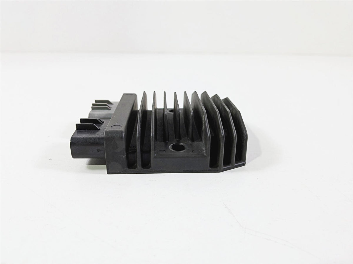 2022 Triumph Tiger 900 GT Pro Rectifier Voltage Regulator T1300675 FH027AA {{ shop.shopifyCountryName }} - Mototech271