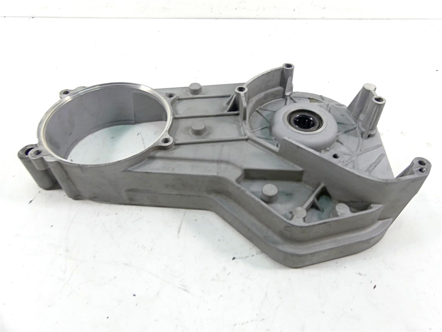 2006 Harley Touring FLHTCU SE E-Glide Inner Primary Drive Clutch Cover 60677-01C {{ shop.shopifyCountryName }} - Mototech271