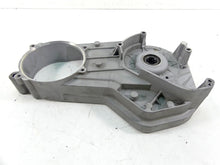 Load image into Gallery viewer, 2006 Harley Touring FLHTCU SE E-Glide Inner Primary Drive Clutch Cover 60677-01C
