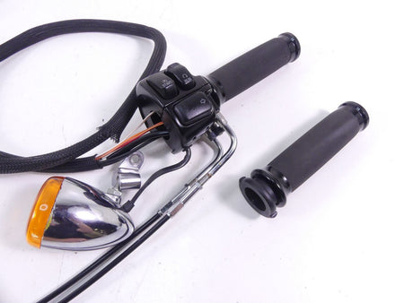 2009 Harley FXDF Dyna Fat Bob Right Throttle Control Switch & Blinker 71684-06A {{ shop.shopifyCountryName }} - Mototech271