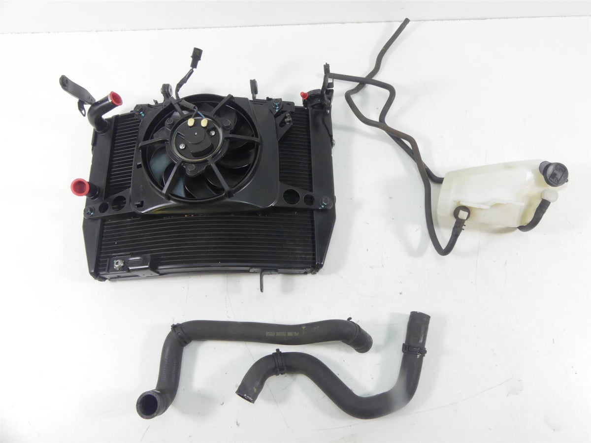2019 Triumph Street Triple 765R Radiator Fan Reservoir Hoses Set T2104444 {{ shop.shopifyCountryName }} - Mototech271