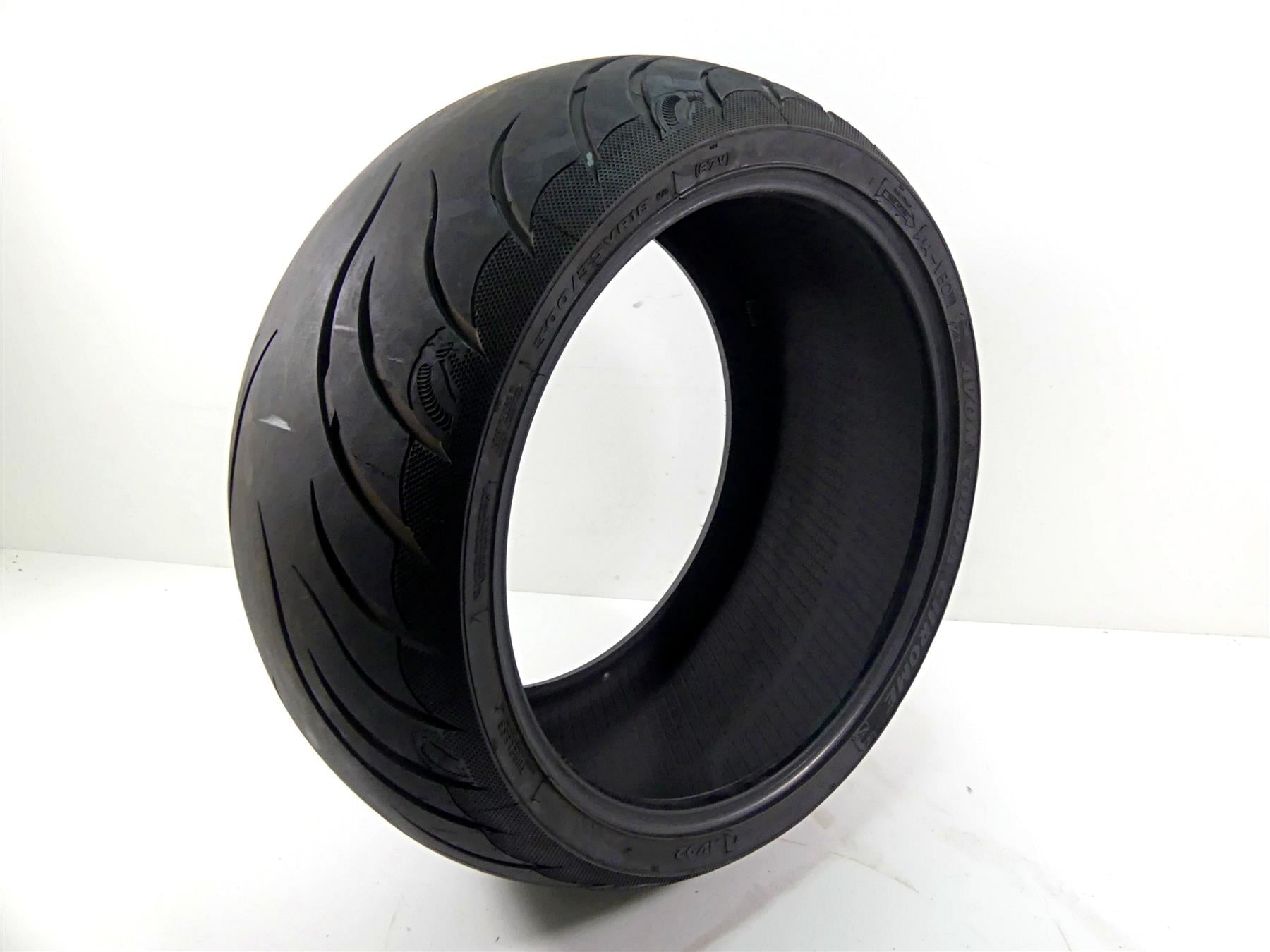 Used Rear Motorcycle Tire Avon Cobra 300/35VR18 4120216 | Mototech271