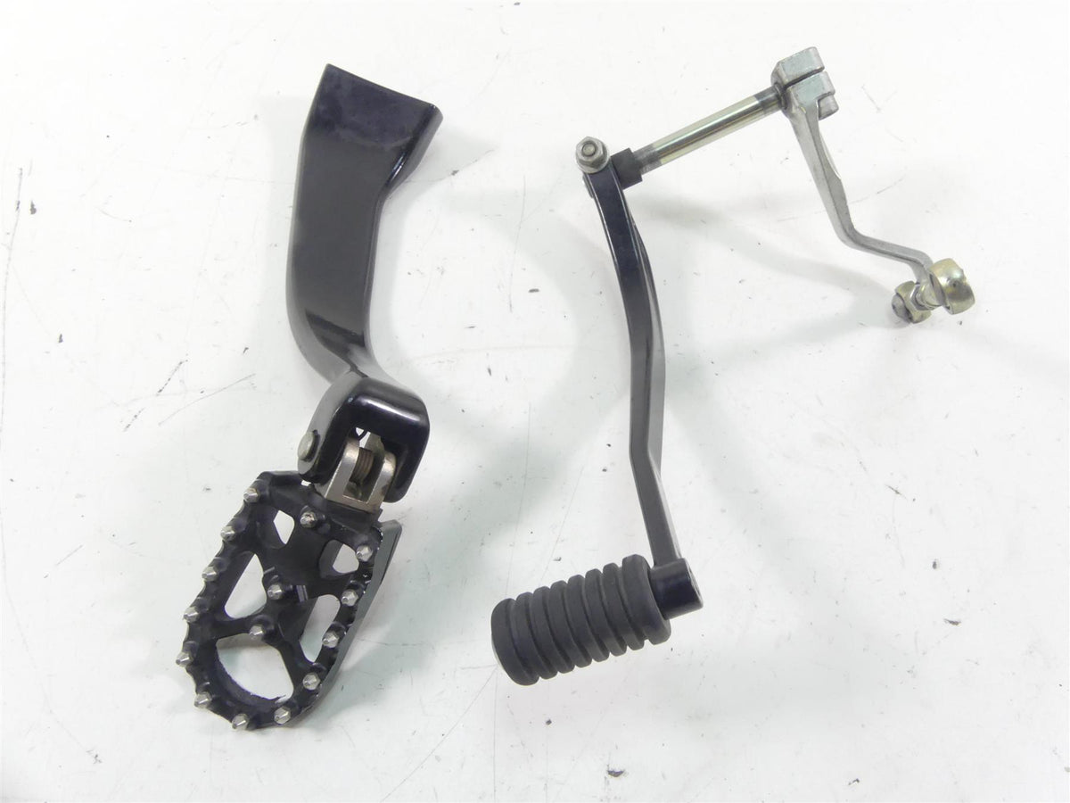 2019 Harley Softail FXBB Street Bob Shifter Shift Lever & Mid Footpeg 33600234 {{ shop.shopifyCountryName }} - Mototech271