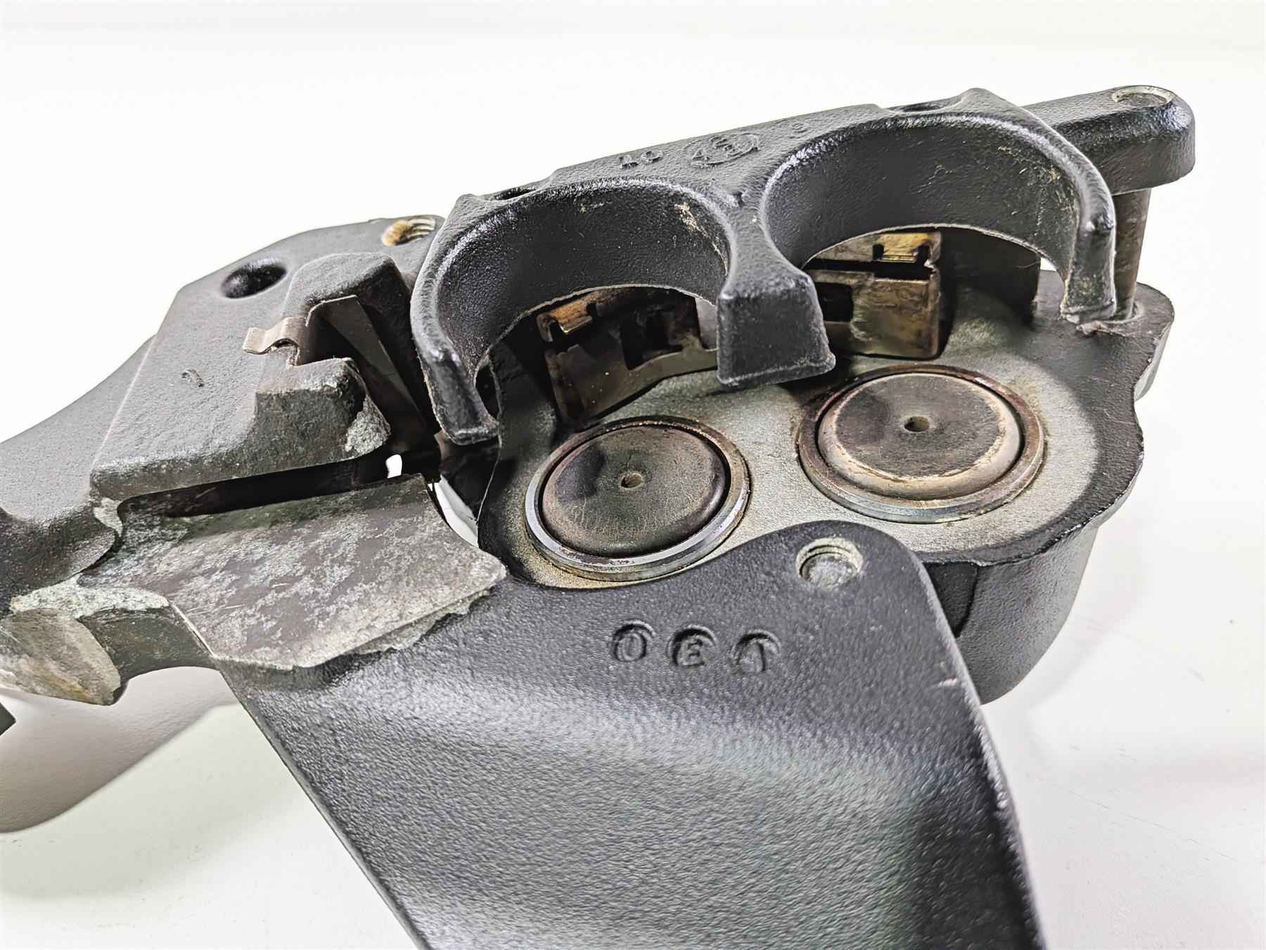 2011 Harley FXDF Dyna Fat Bob Rear Brake Caliper & Bracket 40908-08 {{ shop.shopifyCountryName }} - Mototech271