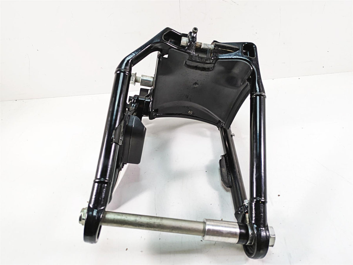 2020 Harley Softail FXBB Street Bob Swingarm + Axle & Guards - Read 47400099BHP {{ shop.shopifyCountryName }} - Mototech271