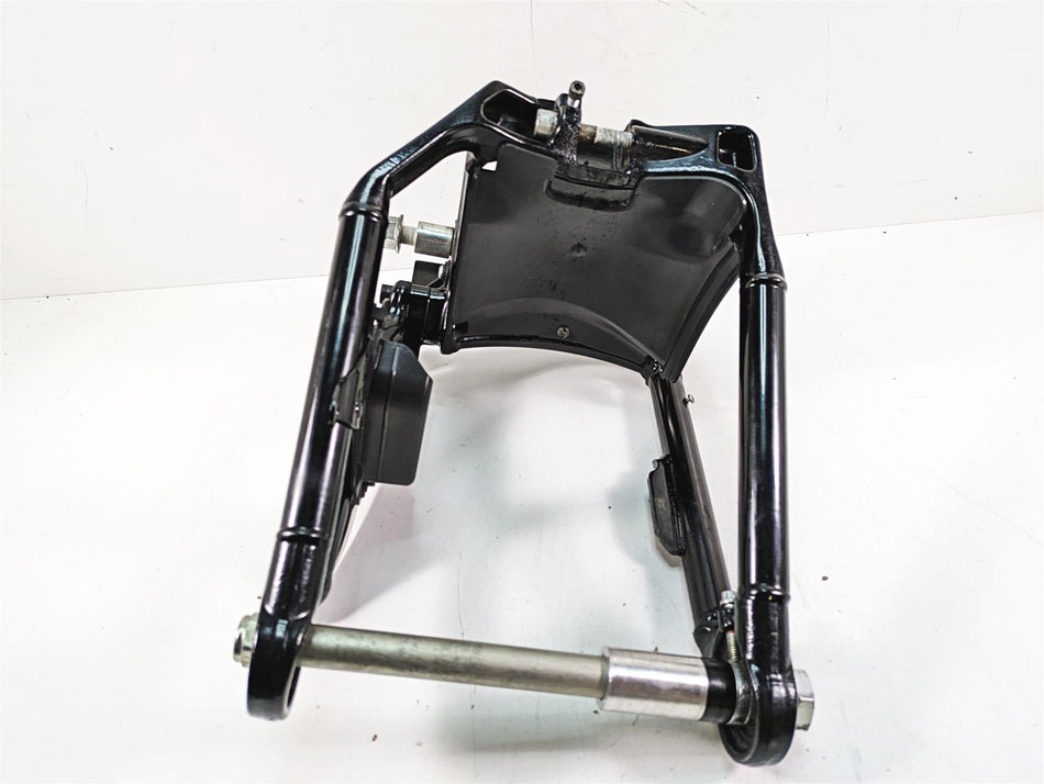 2020 Harley Softail FXBB Street Bob Swingarm + Axle & Guards - Read 47400099BHP {{ shop.shopifyCountryName }} - Mototech271