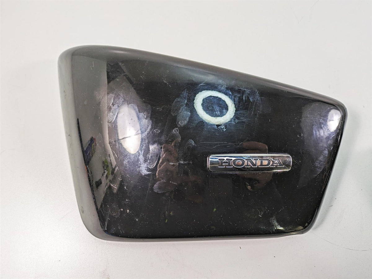 2006 Honda VT1100 C2 Shadow Side Cover Fairing Cowl Set 83610-MCK-A70Z {{ shop.shopifyCountryName }} - Mototech271
