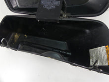 Load image into Gallery viewer, 2014 Harley Touring FLHXS Street Glide Sp Left Saddlebag Saddle Bag 90200414

