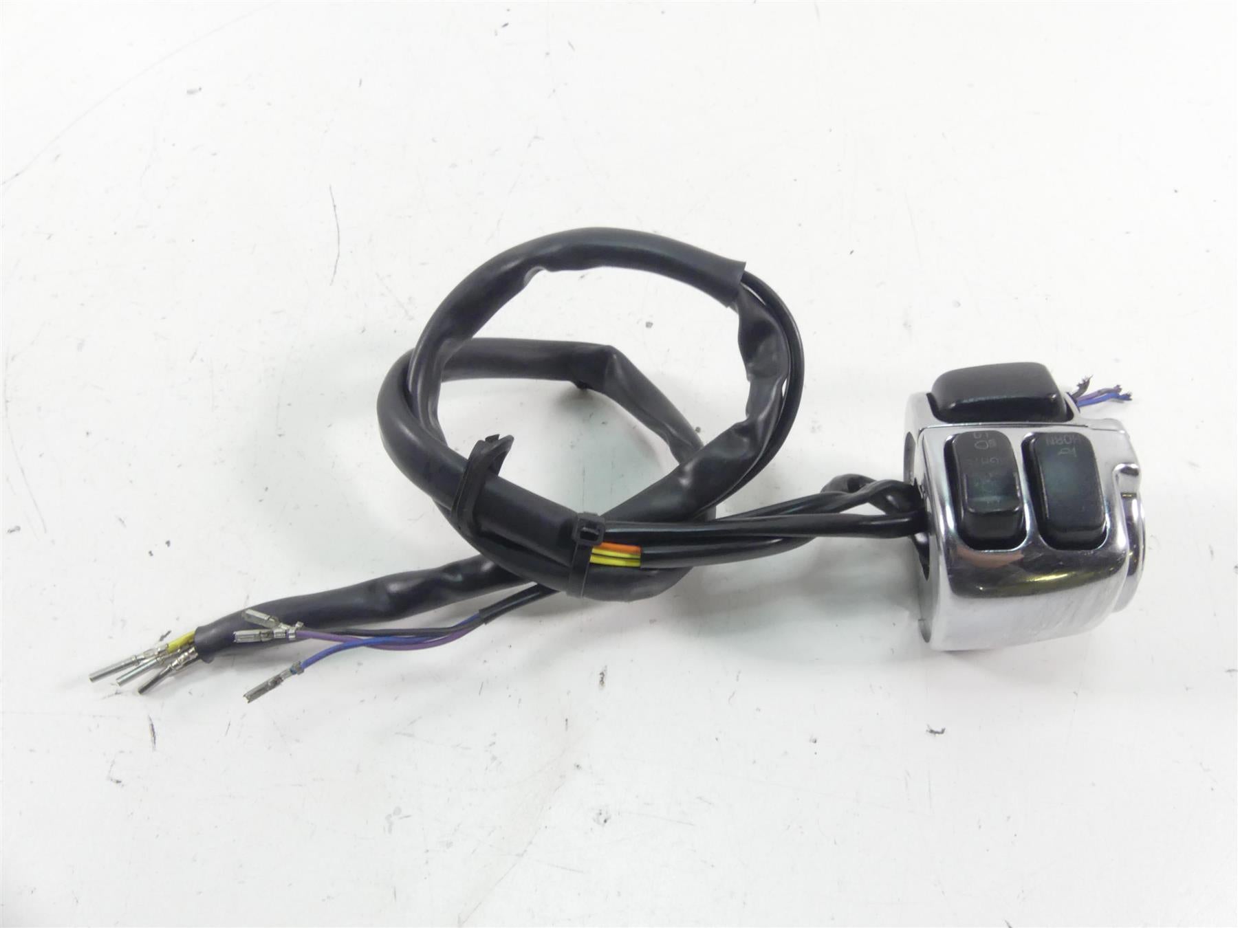2004 Harley Softail FXSTD SE CVO Deuce Left Hand Control Switch 71682-06A {{ shop.shopifyCountryName }} - Mototech271