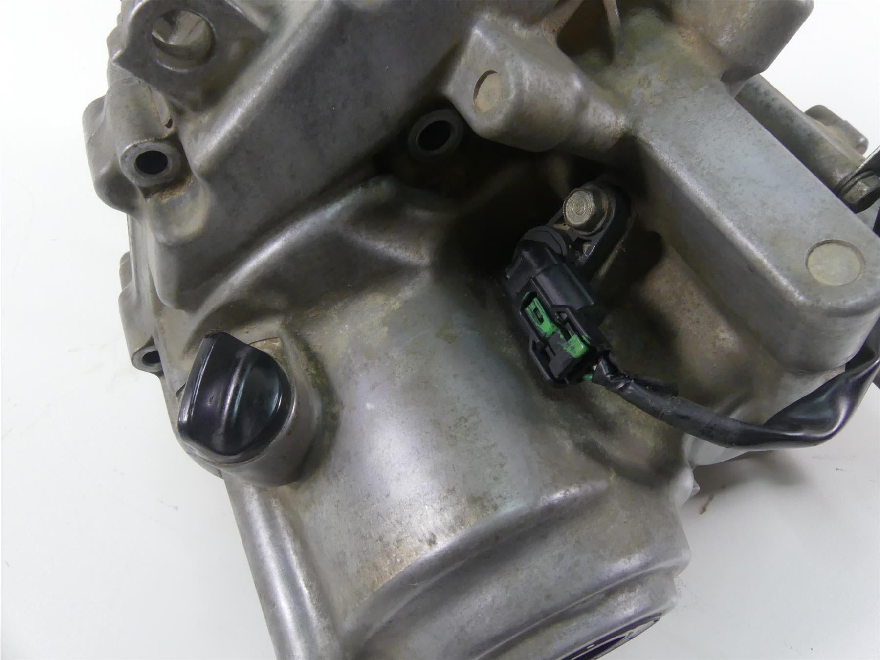 2020 Honda Talon SXS1000R S2R Transmission Gear Box Case Housing 21100-HL6-A00 {{ shop.shopifyCountryName }} - Mototech271