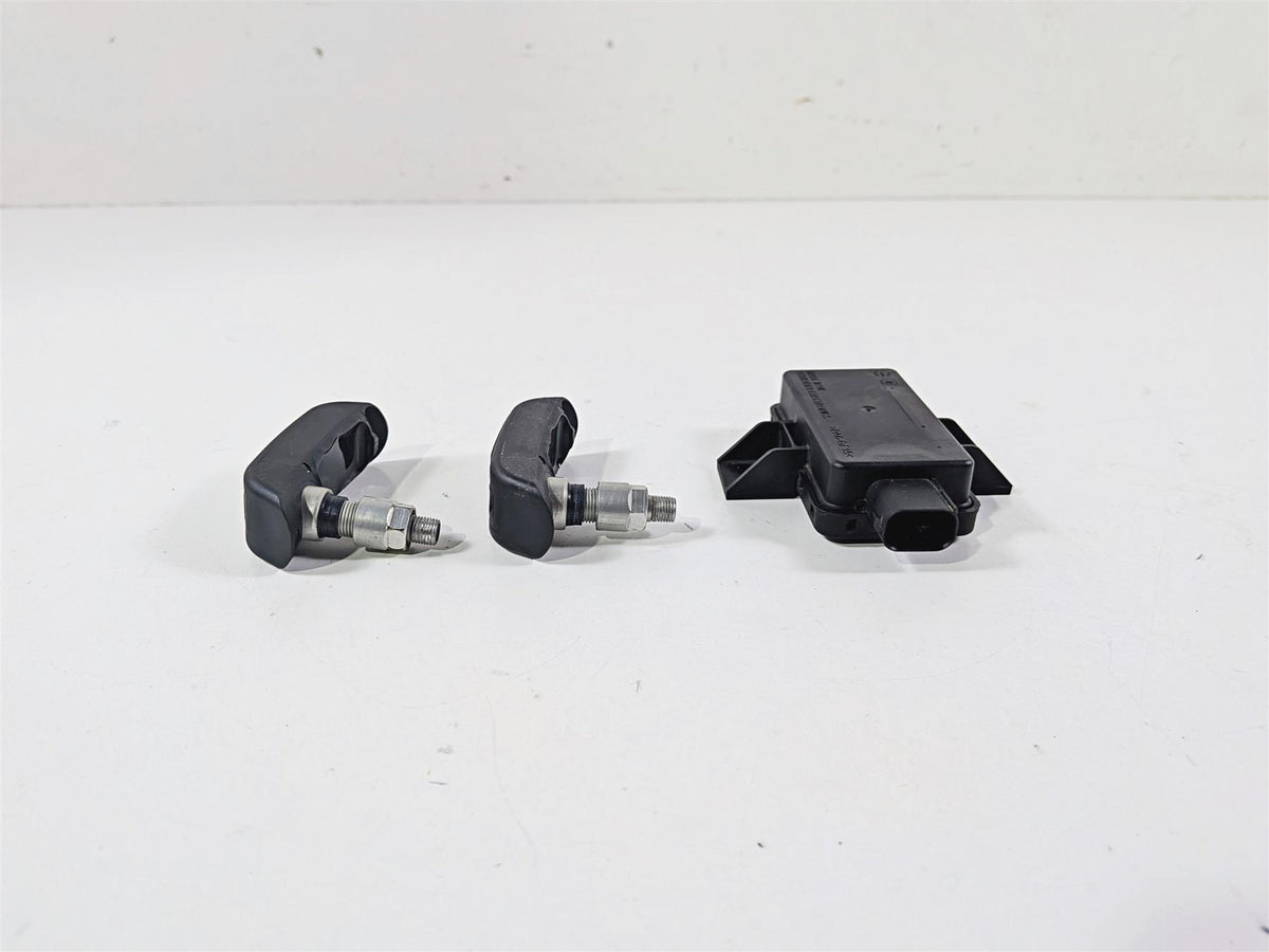 2016 BMW R1200 GS K50 Rdc Sensor & Tire Sensors 65758546222 & 65759832031 {{ shop.shopifyCountryName }} - Mototech271