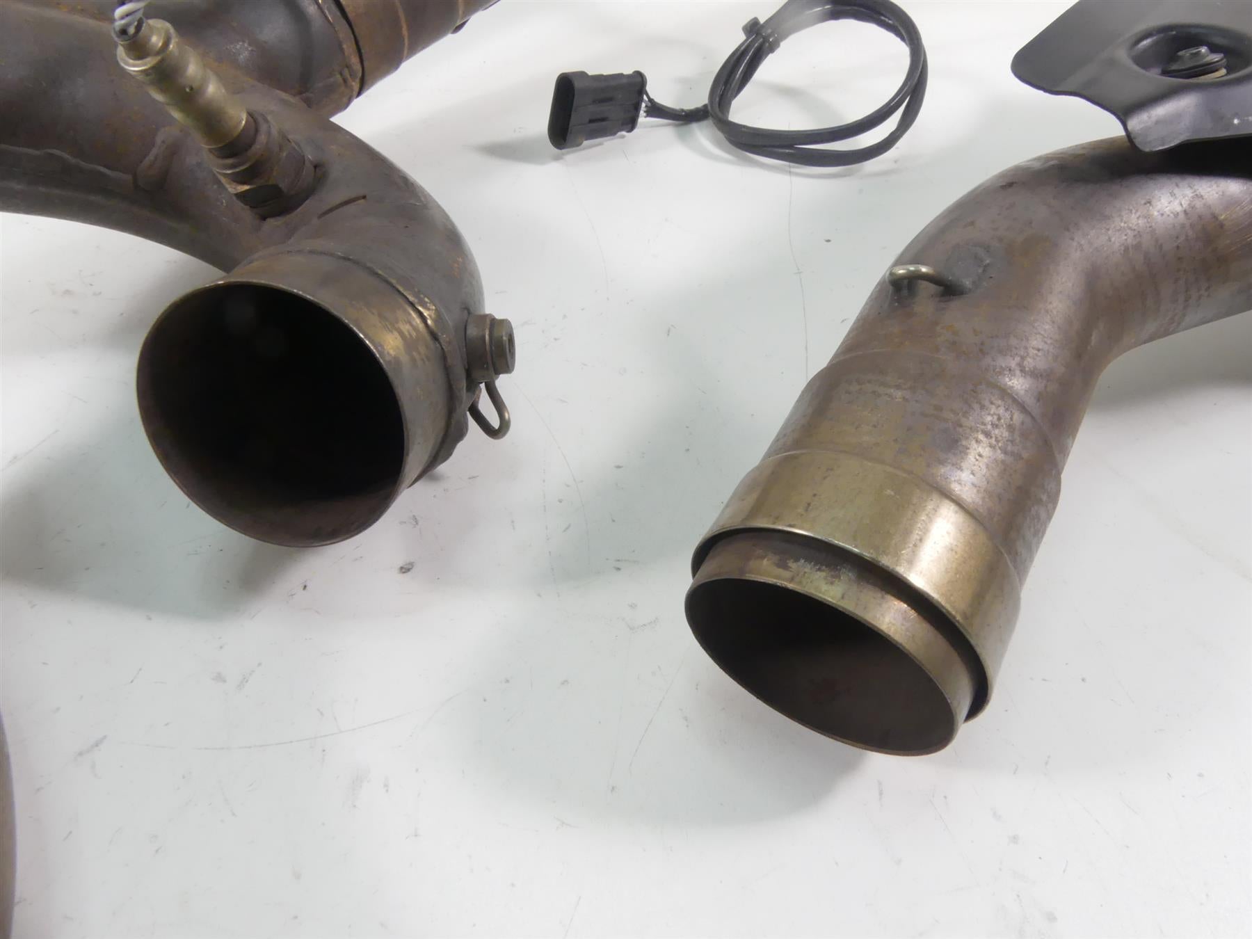 2013 Ducati Streetfighter 848 Oem Exhaust Header Manifold Pipe + Servo 7013142A {{ shop.shopifyCountryName }} - Mototech271