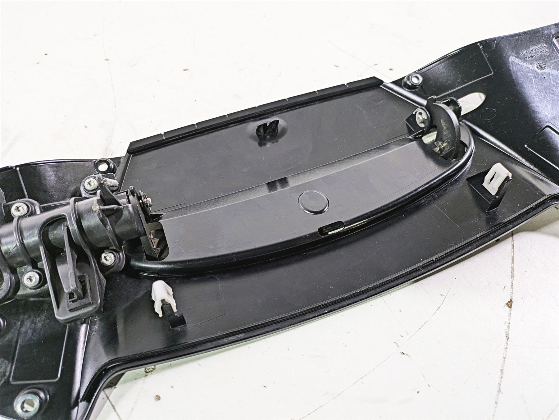 2016 Harley Touring FLTRX Road Glide Front Air Vent Cover Fairing 29200044 {{ shop.shopifyCountryName }} - Mototech271