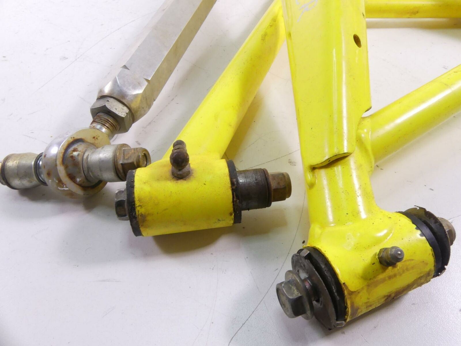 2018 Can-Am Maverick 1000R XMR Left Rear Knee Assembly 706002792 706002764 {{ shop.shopifyCountryName }} - Mototech271