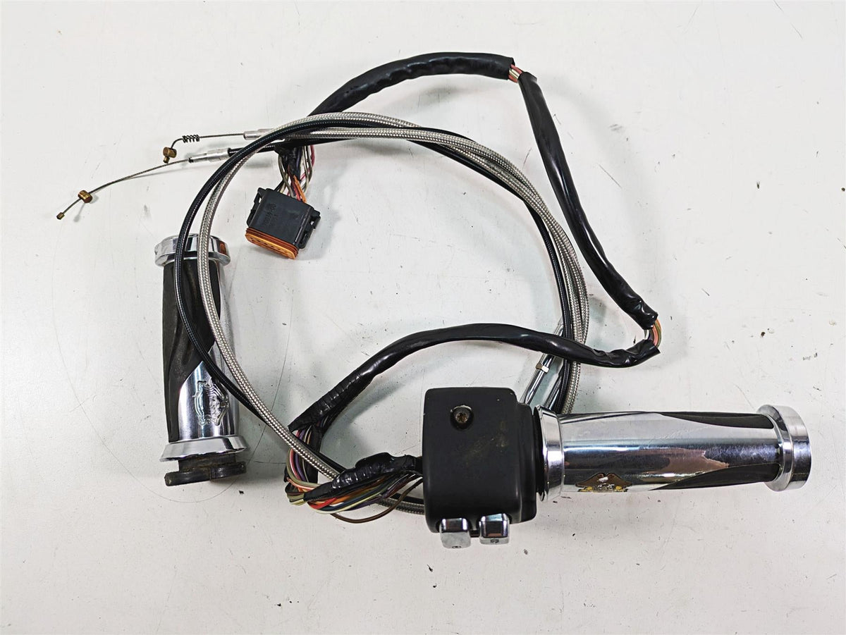 2005 Harley Touring FLHTCUI Electra Glide Right Control Switch - Read 71589-96 {{ shop.shopifyCountryName }} - Mototech271