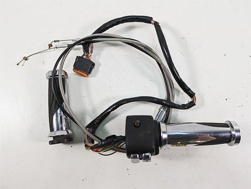2005 Harley Touring FLHTCUI Electra Glide Right Control Switch - Read 71589-96 | Mototech271