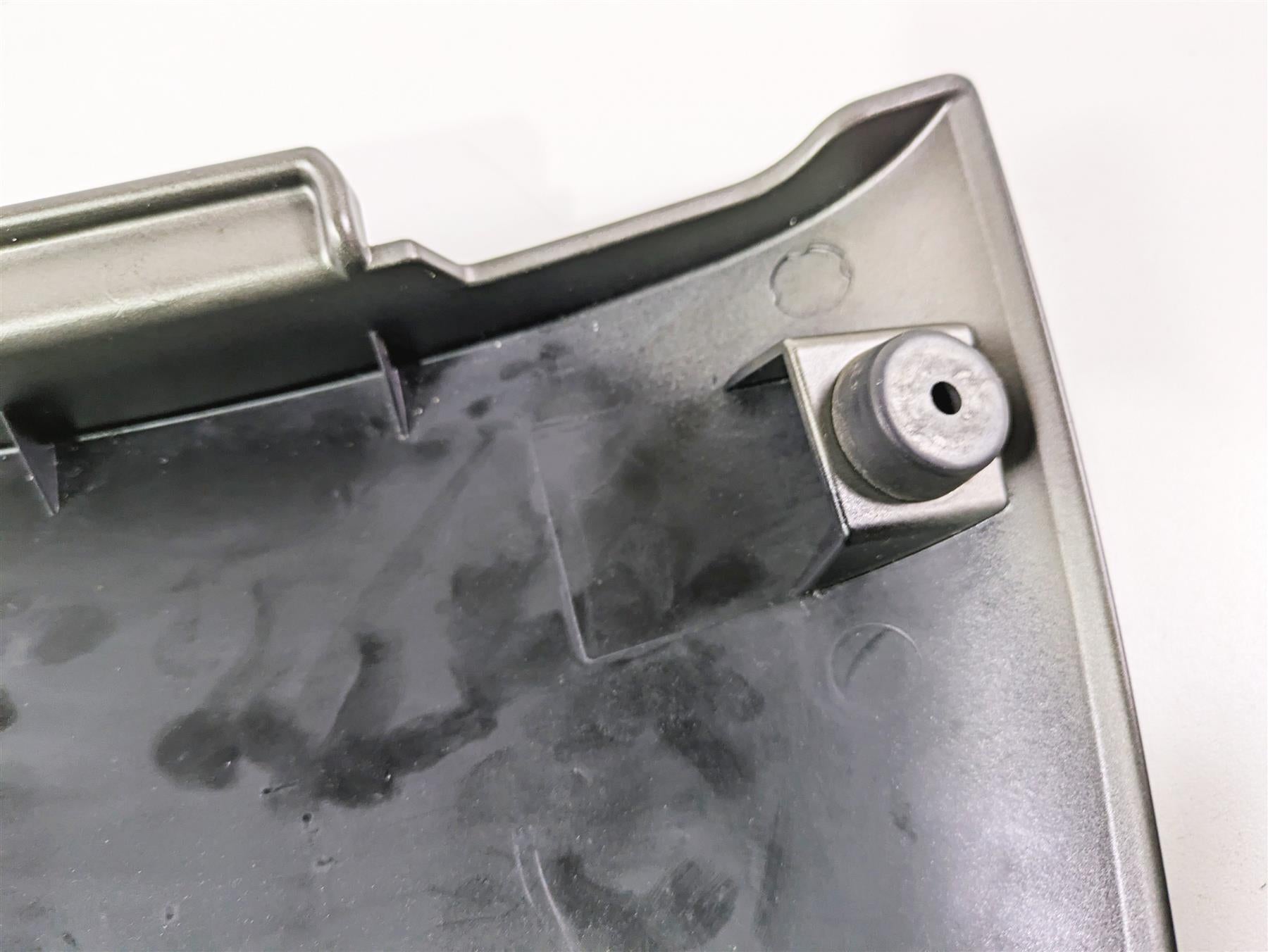 2019 Harley Softail FXDR 114 Rear Upper Tail Cover Lid Fairing 59500657 {{ shop.shopifyCountryName }} - Mototech271