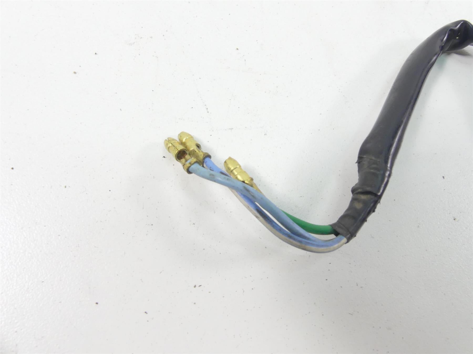 2002 Honda VTX1800 C Front Right Blinker Turn Signal & Clamp 33400-MBH-672 {{ shop.shopifyCountryName }} - Mototech271