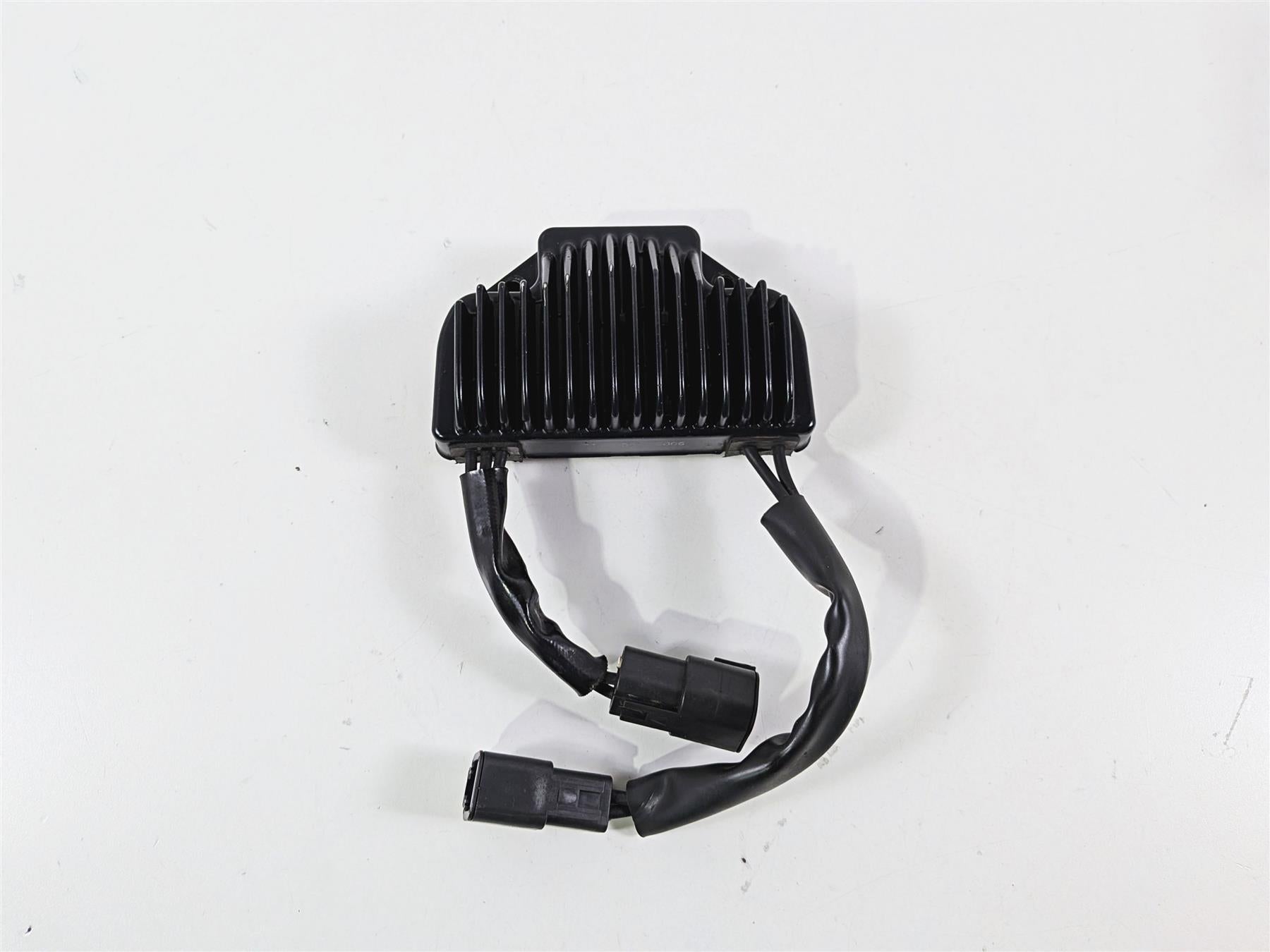 2006 Harley Davidson Dyna FXDBI Street Bob Rectifier Voltage Regulator 74631-06 {{ shop.shopifyCountryName }} - Mototech271