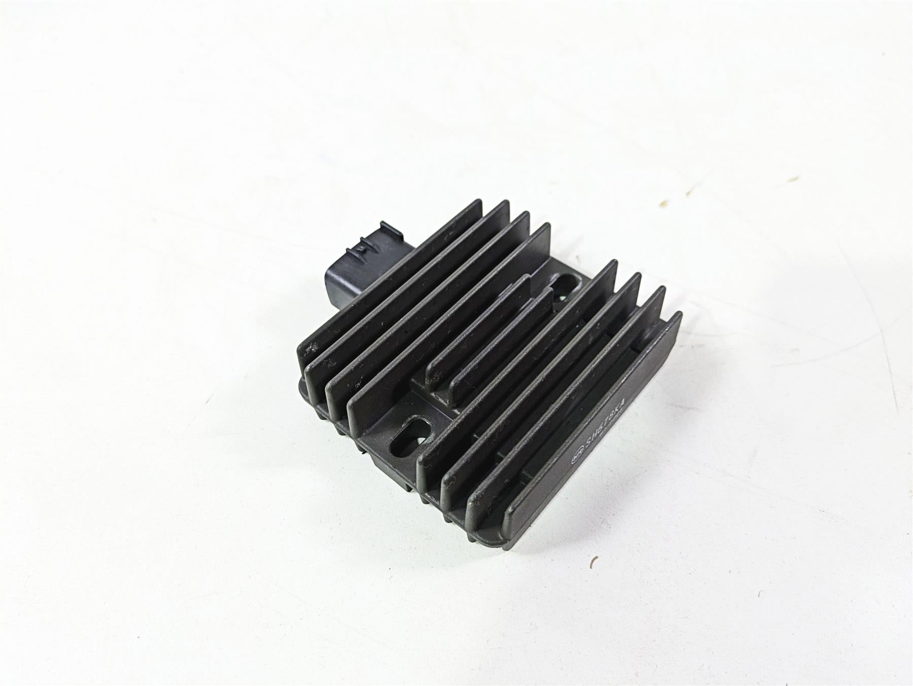 2012 Mv Agusta F4 RR Rectifier Voltage Regulator SH678KA 8000B3206 {{ shop.shopifyCountryName }} - Mototech271