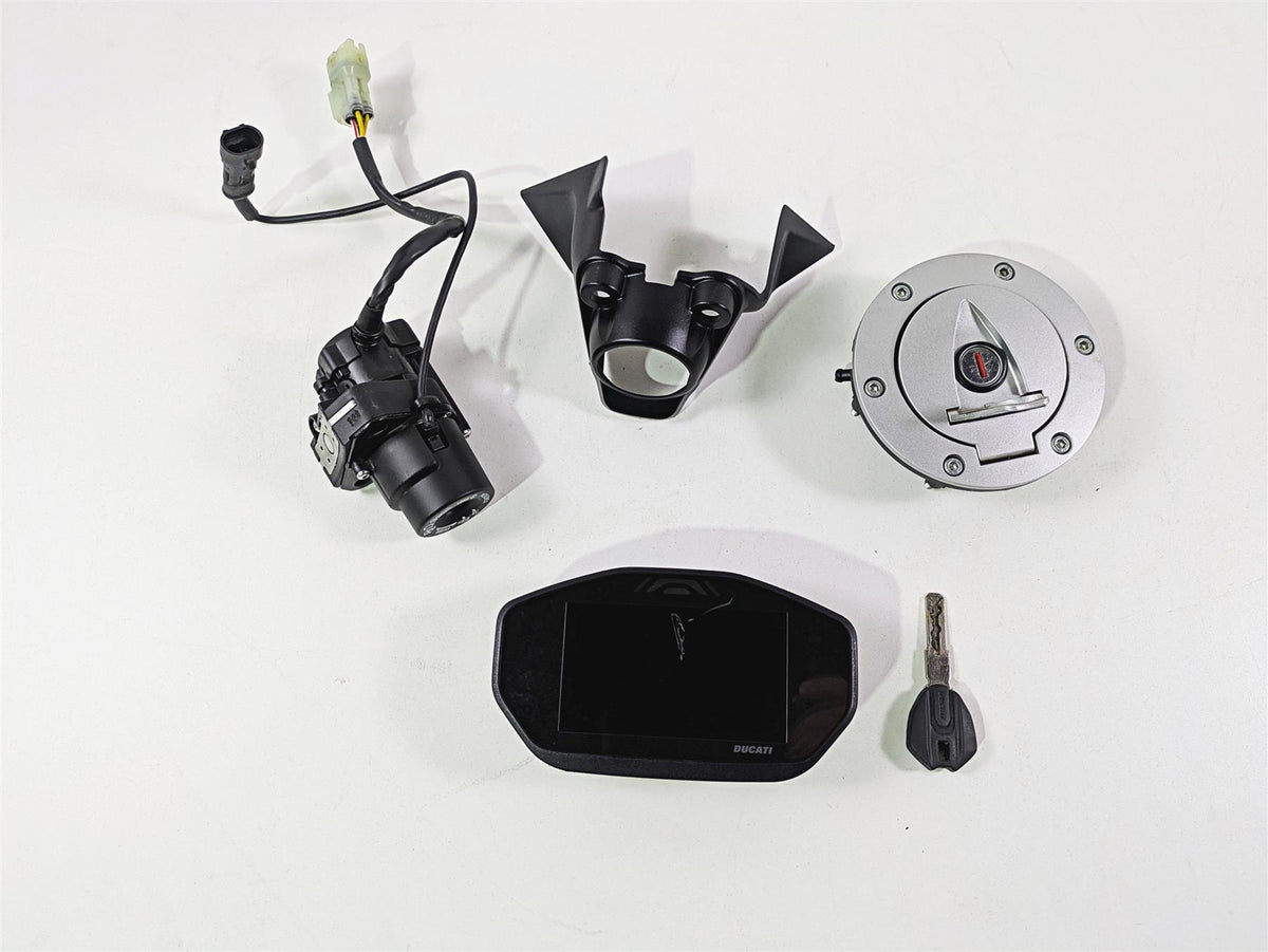 2022 Ducati Hypermotard 950 Speedo Dash Ignition Switch Key Lock 4K 40611591C {{ shop.shopifyCountryName }} - Mototech271