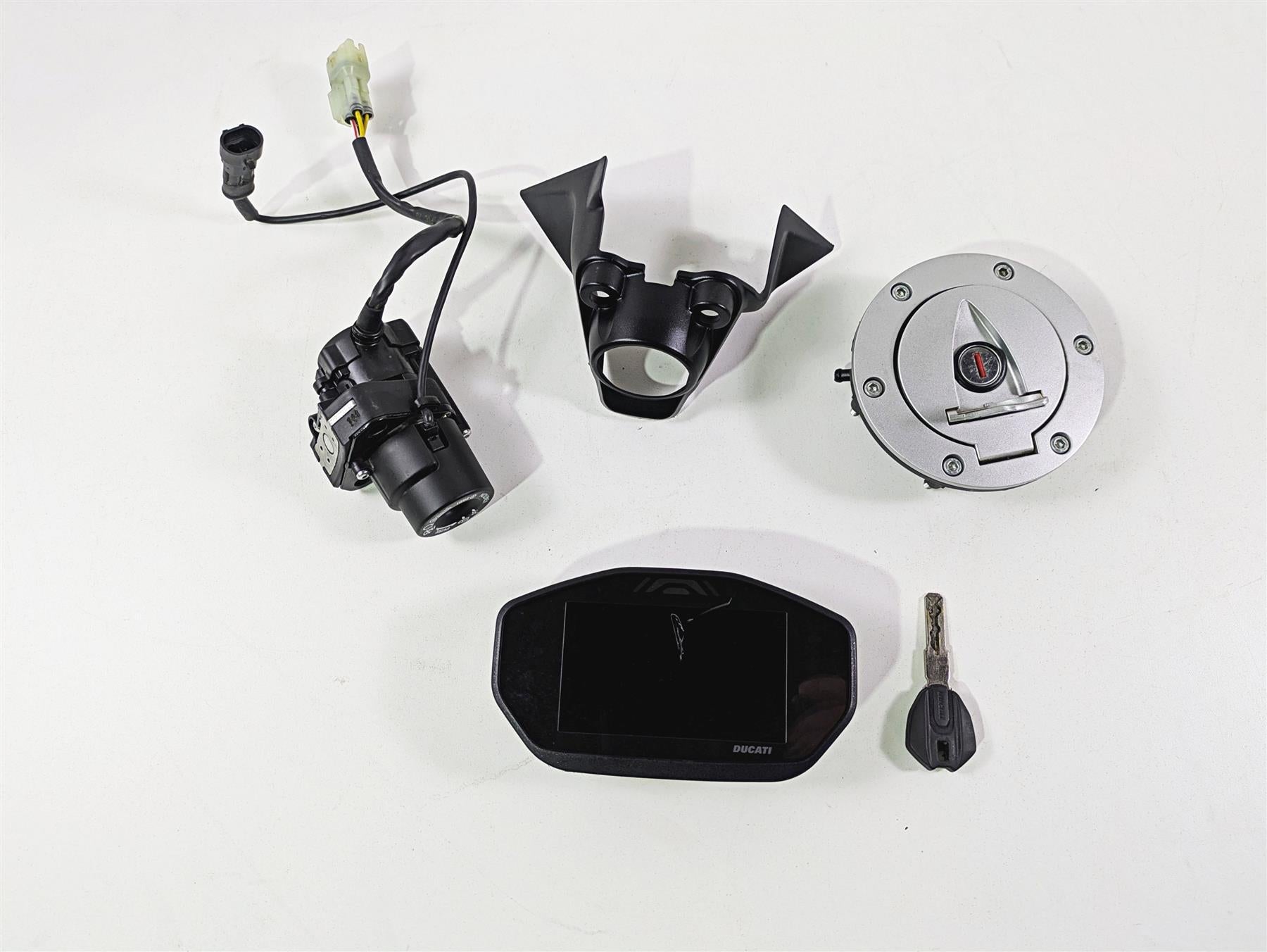 2022 Ducati Hypermotard 950 Speedo Dash Ignition Switch Key Lock 4K 40611591C