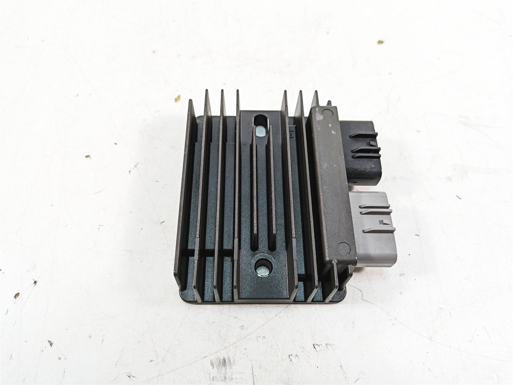 2018 Kawasaki ZX1002 Ninja H2 SX Rectifier Voltage Regulator SH866BA 21066-0745 {{ shop.shopifyCountryName }} - Mototech271