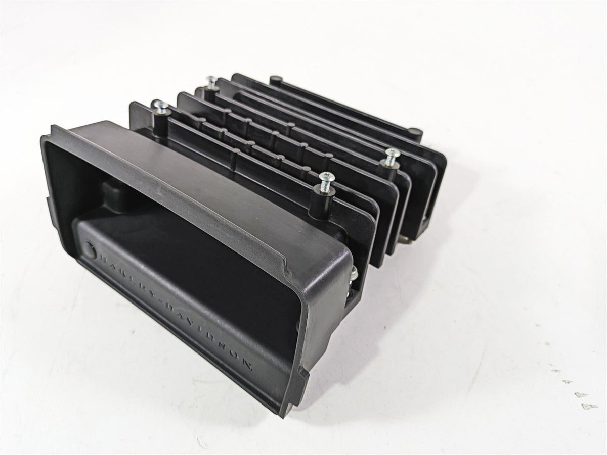 2020 Harley Touring FLHT Electra Glide Center Glove Storage Box 76000136 {{ shop.shopifyCountryName }} - Mototech271
