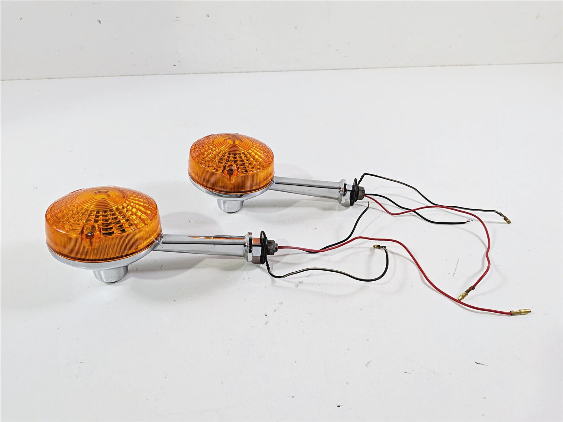 1978 Suzuki GS550 E Front Blinker Set 35601-47600 35601-39370-999 {{ shop.shopifyCountryName }} - Mototech271