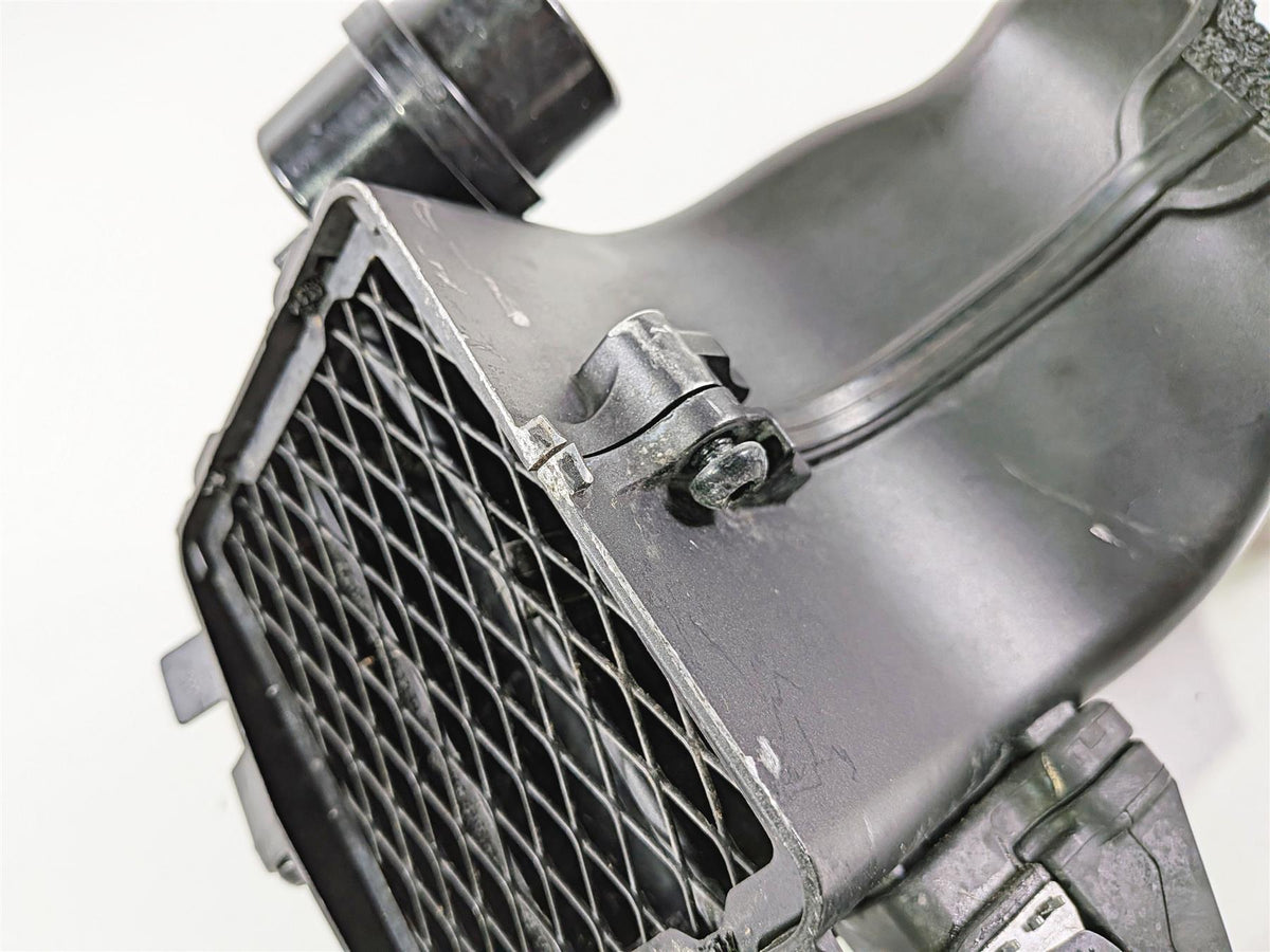 2024 Yamaha YZF R1 RN65 Front Center Air Duct Intake & Diaphragm B3L-2832E-00 {{ shop.shopifyCountryName }} - Mototech271