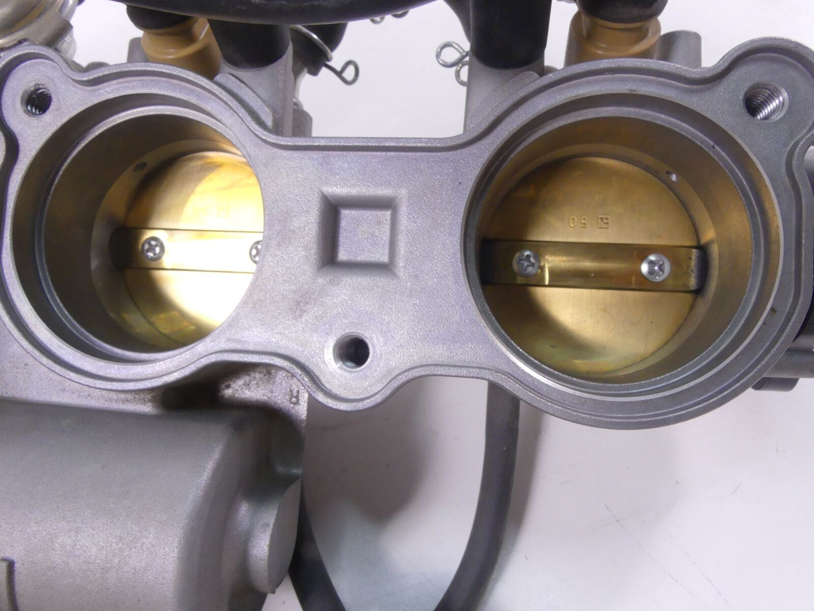 2015 Yamaha YZF-R1M Mikuni Throttle Body Bodies Fuel Injectors 2CR-13750-00-00 {{ shop.shopifyCountryName }} - Mototech271