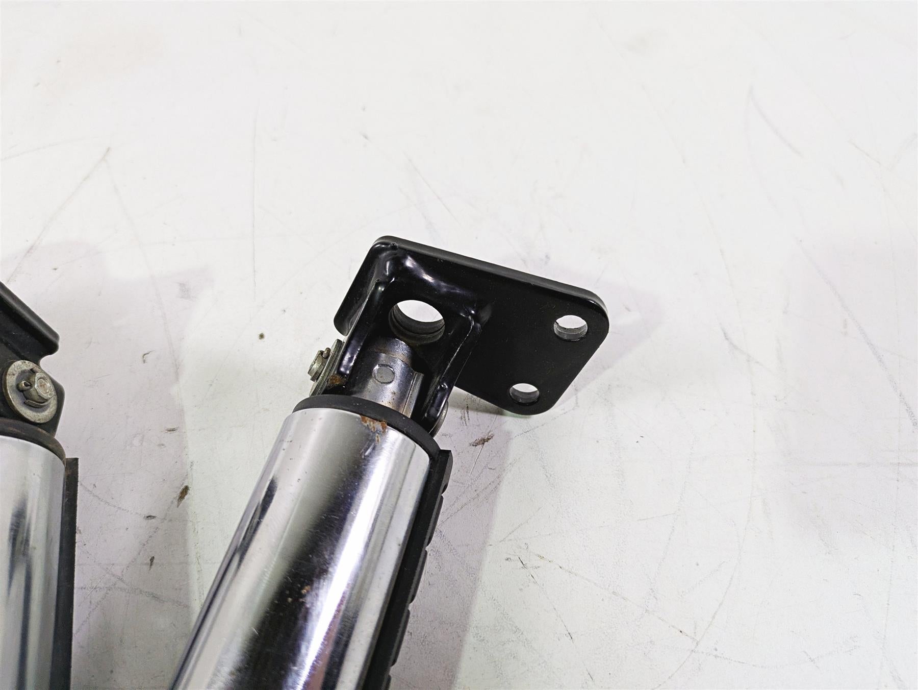 2002 Honda V-Twin VTX1800 C Rear Passenger Footpeg Set 50680-MCH-000 {{ shop.shopifyCountryName }} - Mototech271