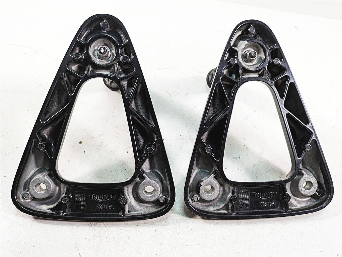 2011 Triumph America Rear Footpeg Foot Peg Set T2081043 T2081062 {{ shop.shopifyCountryName }} - Mototech271