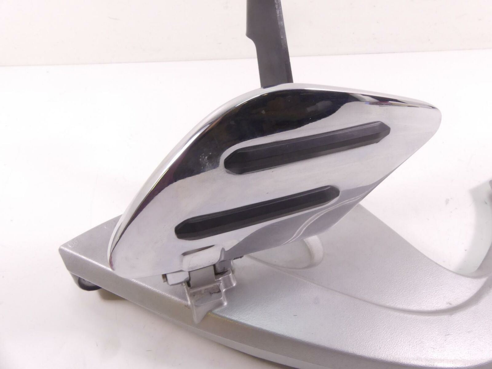 2010 Victory Vision Tour Left Rear Passenger Floor Foot Board & Mount 5135905 {{ shop.shopifyCountryName }} - Mototech271