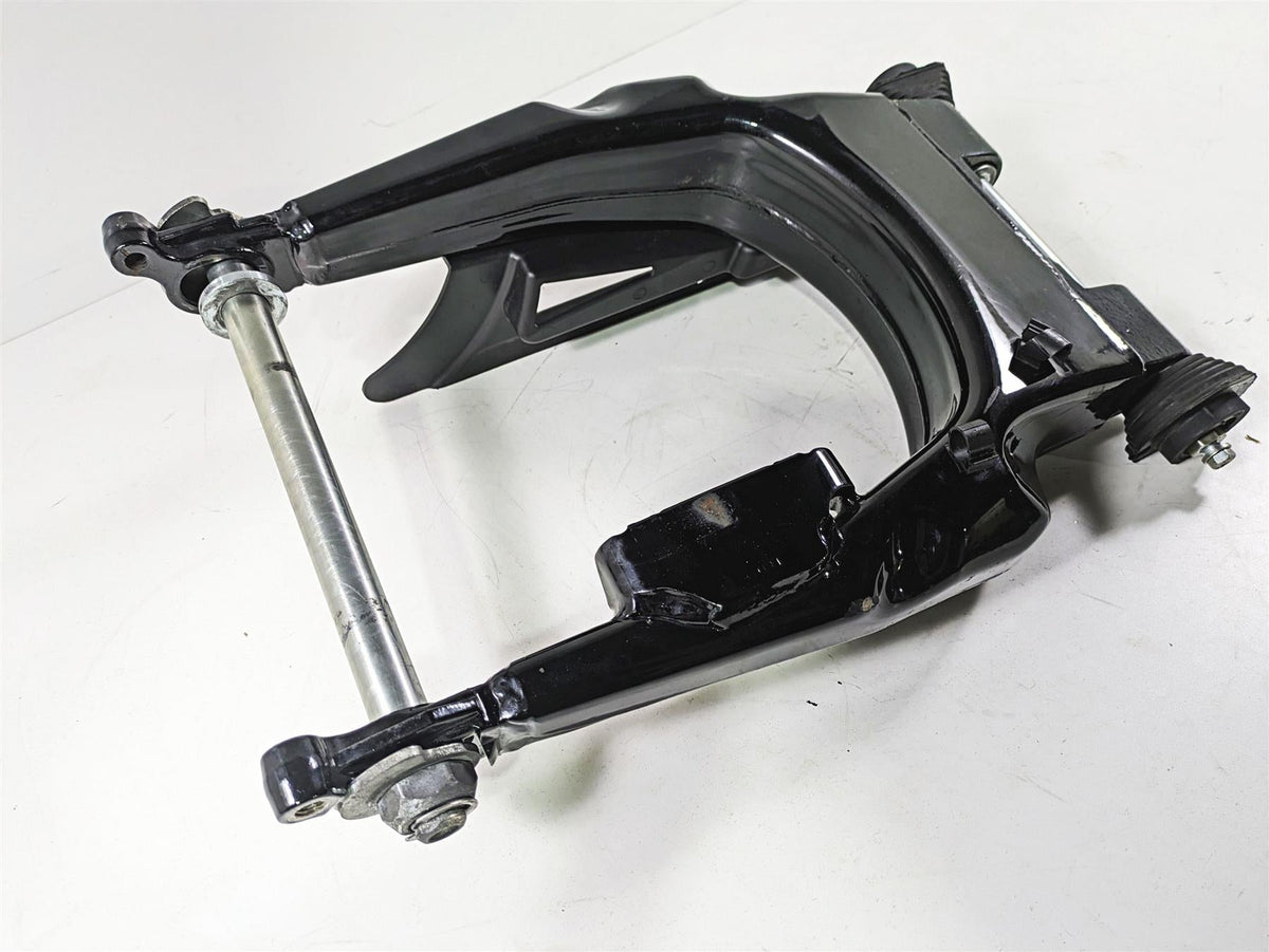 2020 Harley Touring FLHT Electra Glide Swingarm Swing Arm + Axle 47549-09A {{ shop.shopifyCountryName }} - Mototech271