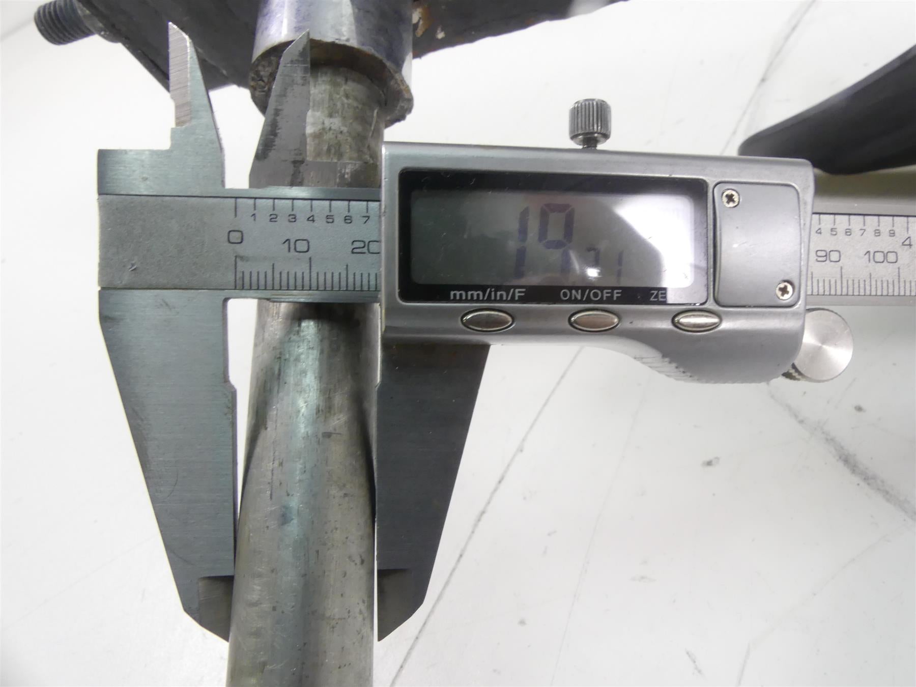 1998 Harley Touring FLHTC Electra Glide Rear Straigt Swingarm 3/4" Axle 47549-97 {{ shop.shopifyCountryName }} - Mototech271