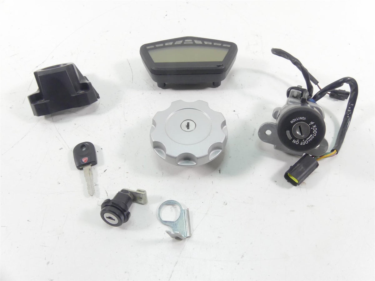 2018 Ducati Hypermotard 939 SP Speedometer Ignition Switch Key Set 12K 40611222C {{ shop.shopifyCountryName }} - Mototech271
