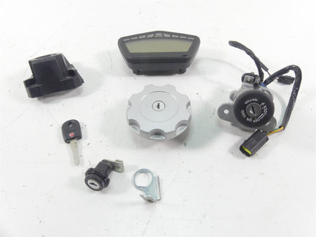 2018 Ducati Hypermotard 939 SP Speedometer Ignition Switch Key Set 12K 40611222C {{ shop.shopifyCountryName }} - Mototech271