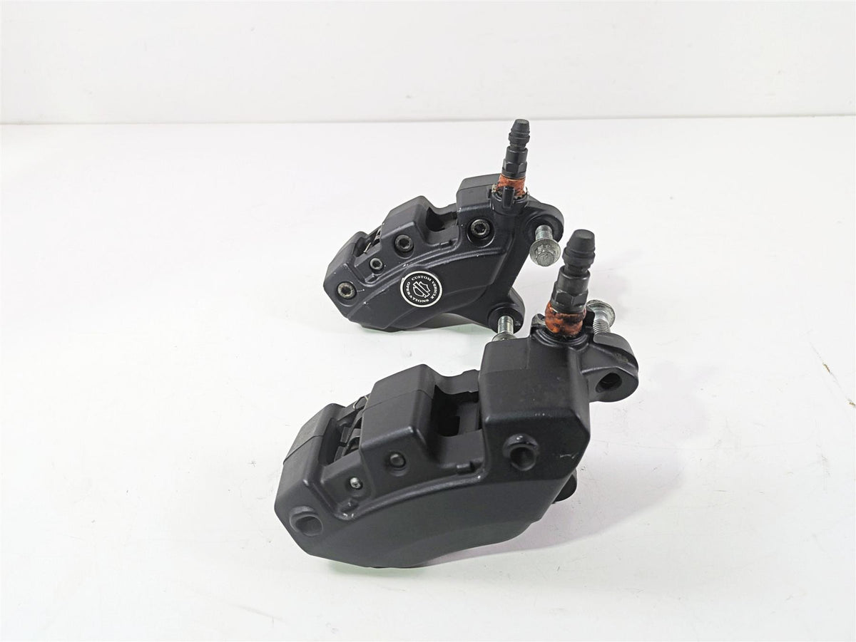 2010 Harley Touring FLHXSE CVO Street Glide Front Brake Caliper Set 46368-10 {{ shop.shopifyCountryName }} - Mototech271