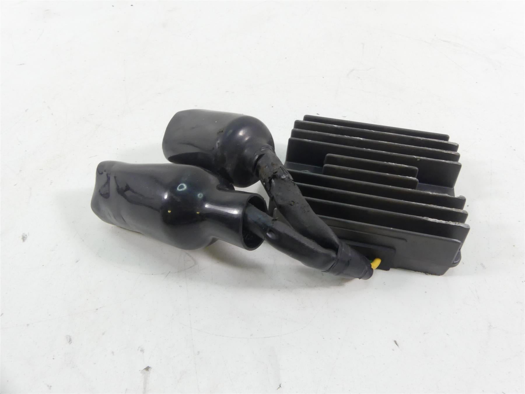 2005 Honda CBR1000RR SC57 Rectifier Voltage Regulator 31600-MEL-013 SH678FB {{ shop.shopifyCountryName }} - Mototech271