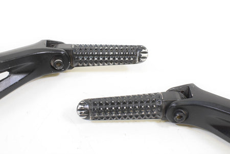 2005 Yamaha YZFR1 YZF R1 Rear Passenger Foot Peg Footpeg Set R 5VY-2741L-00-00 {{ shop.shopifyCountryName }} - Mototech271