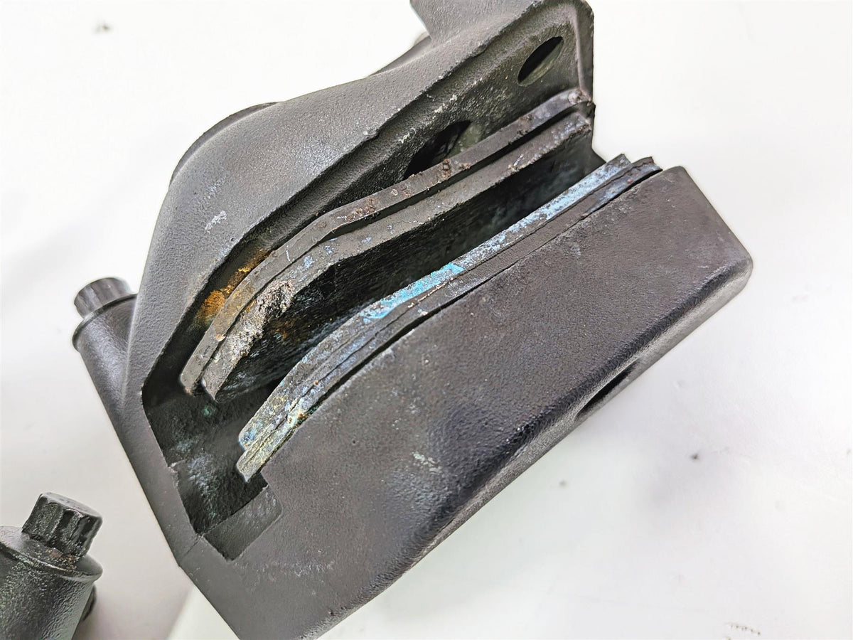 2001 Harley FLHRCI Road King Front Brake Caliper Set 44023-00C 44046-00D {{ shop.shopifyCountryName }} - Mototech271