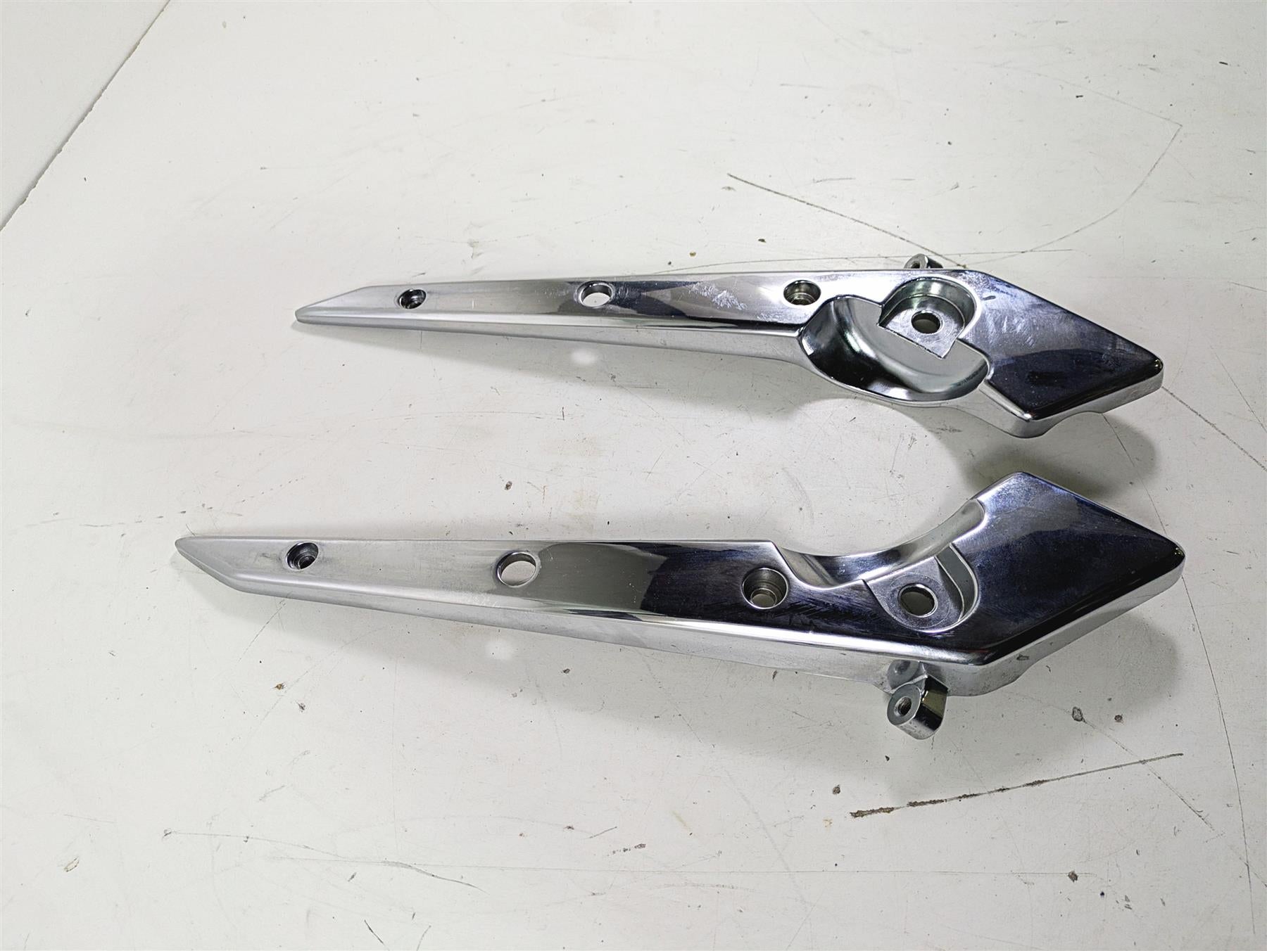 2002 Honda V-Twin VTX1800 C Rear Chrome Fender Frame Struts 77340-MCH-000 {{ shop.shopifyCountryName }} - Mototech271