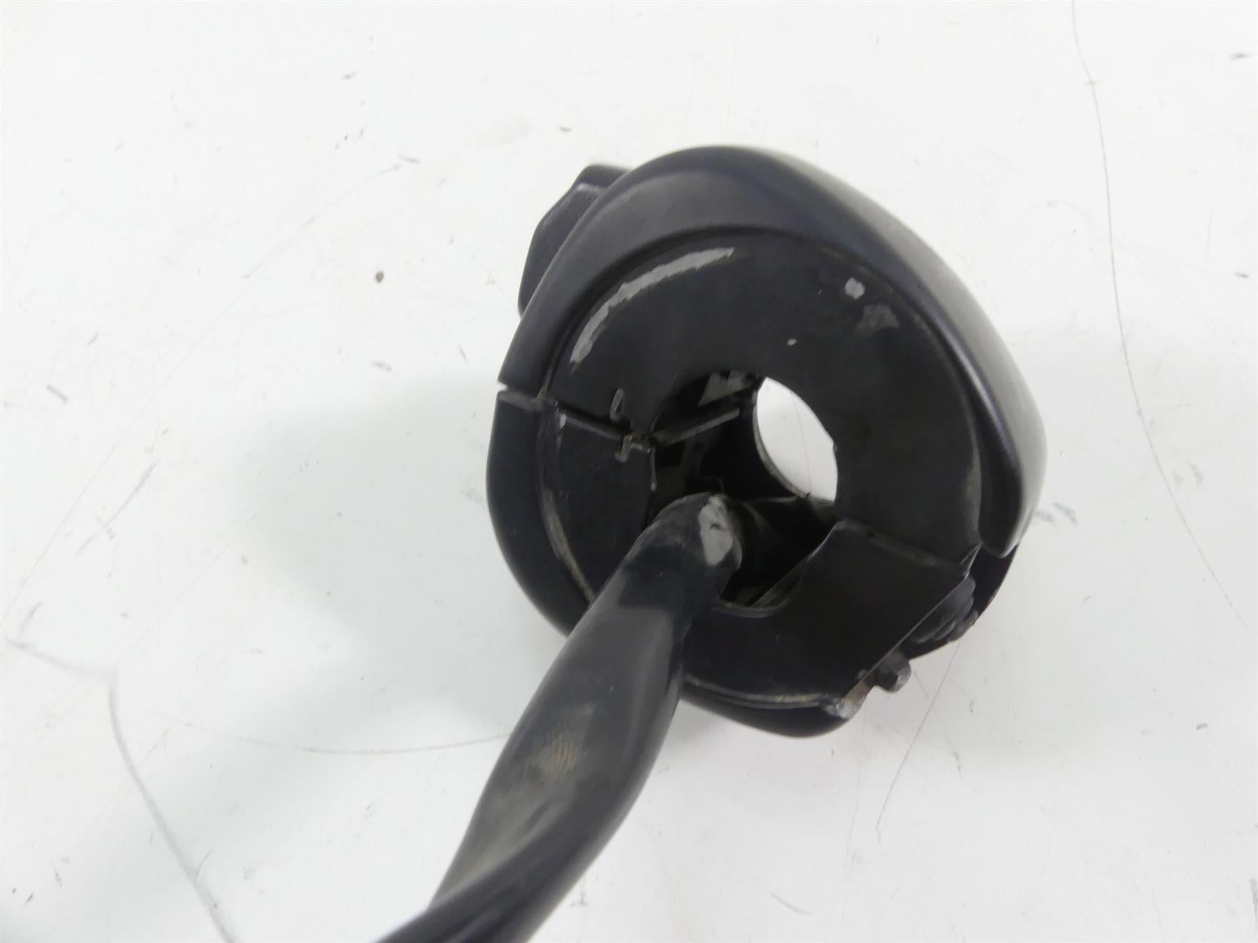 2013 Harley Davidson VRSCF Muscle Left Hand Light Control Switch 71682-06A {{ shop.shopifyCountryName }} - Mototech271