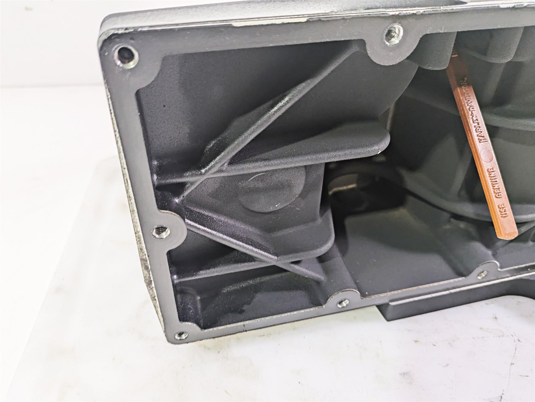 2005 Harley Touring FLHRI Road King Transmission Gear Box Case Cover 34740-02A {{ shop.shopifyCountryName }} - Mototech271