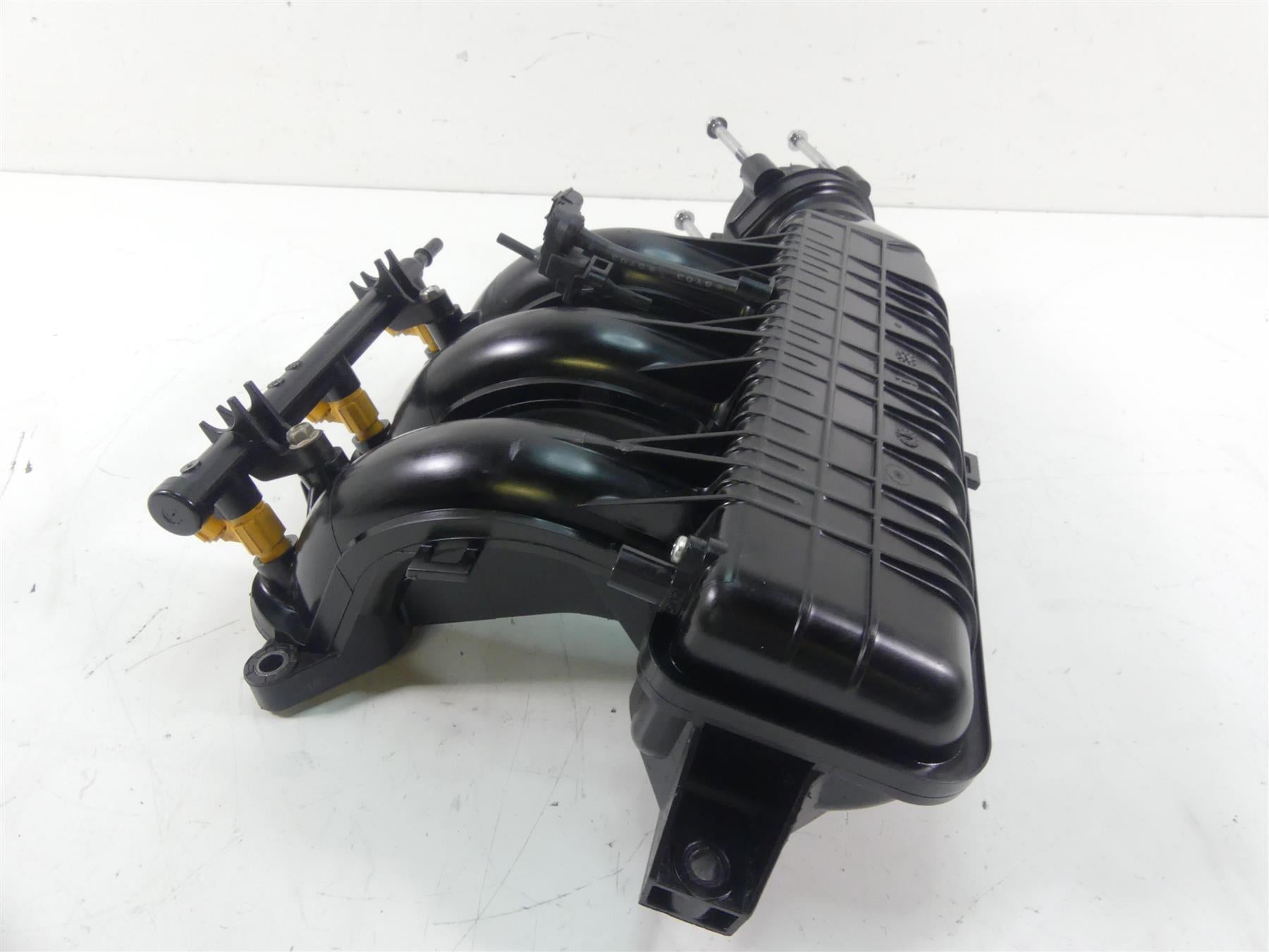 2017 Yamaha Waverunner VX 1050 CS Intake Manifold & Injectors 6EY-13641-00-00 {{ shop.shopifyCountryName }} - Mototech271
