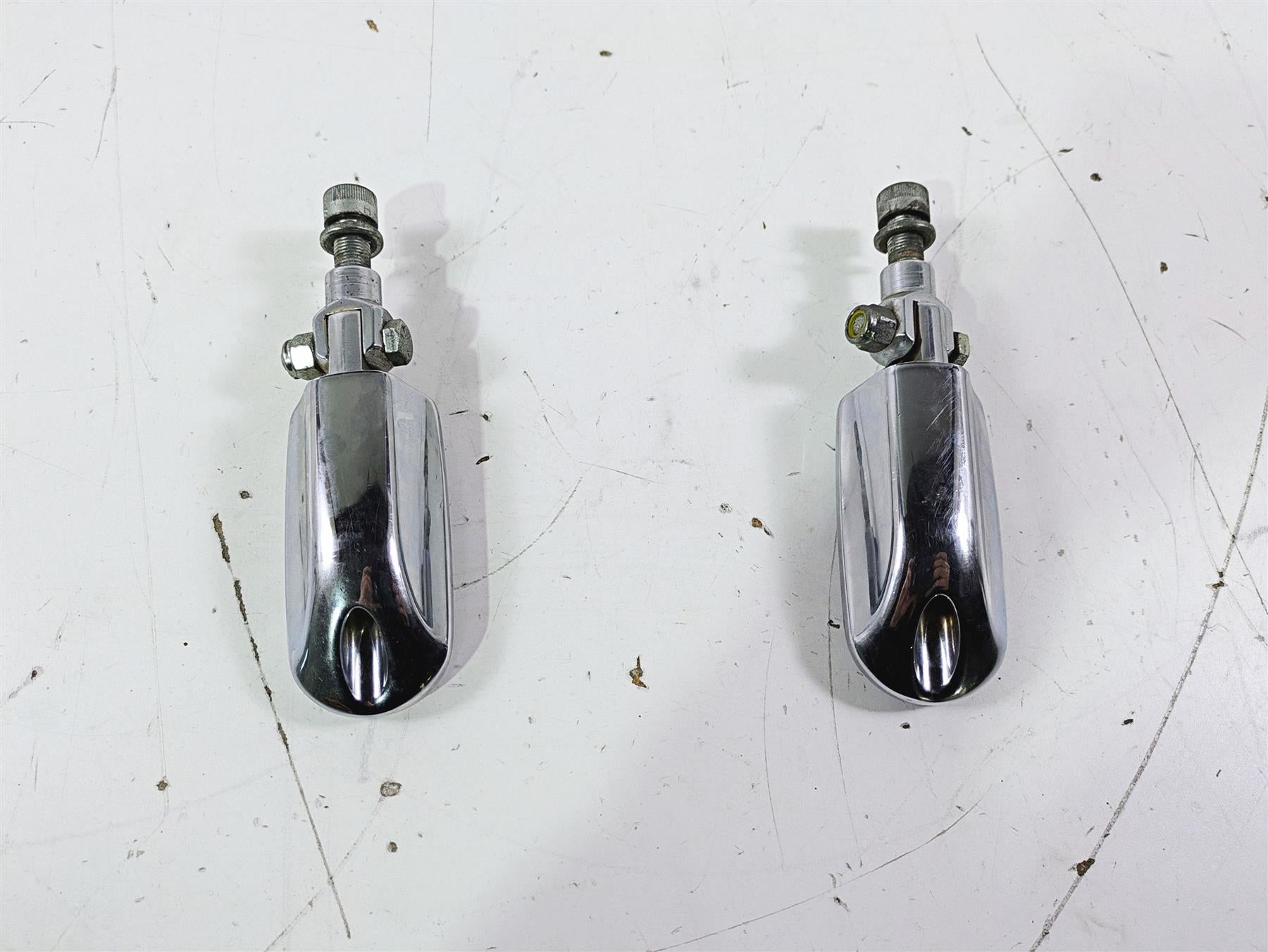 1992 Harley FLSTC Softail Heritage Rear Passenger Foot Peg Footpeg Set 50900-72 {{ shop.shopifyCountryName }} - Mototech271