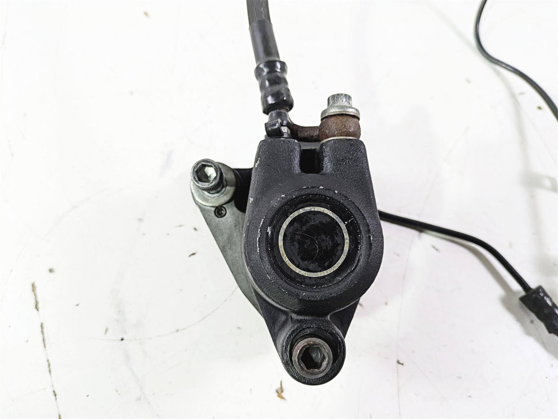 1992 Harley FLSTC Softail Heritage Front Brake Caliper + Line 44046-84B {{ shop.shopifyCountryName }} - Mototech271