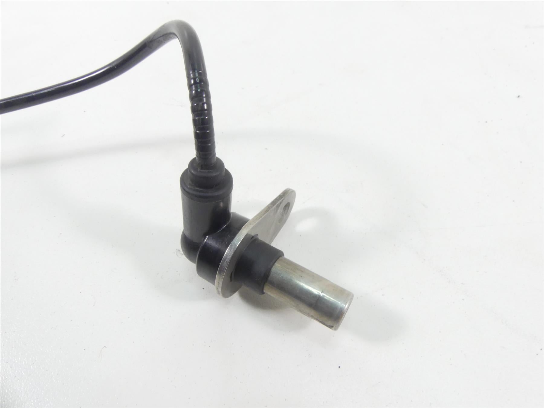 2015 Triumph 1050 Speed Triple R Rear Abs Brake Wheel Speed Sensor T2024445 {{ shop.shopifyCountryName }} - Mototech271