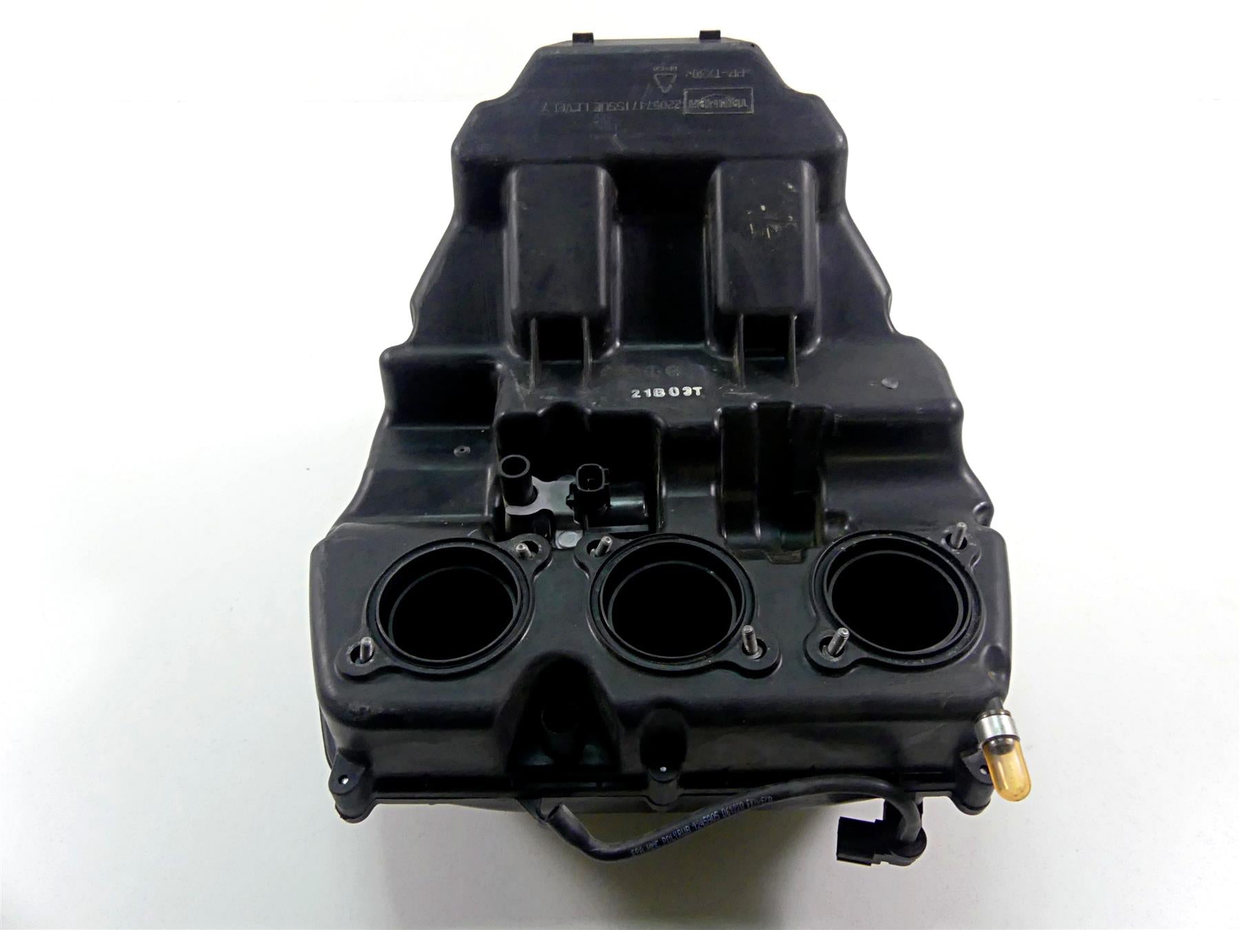 2022 Triumph Speed Triple 1200 RS Air Cleaner Breather Filter Box T2205677 {{ shop.shopifyCountryName }} - Mototech271